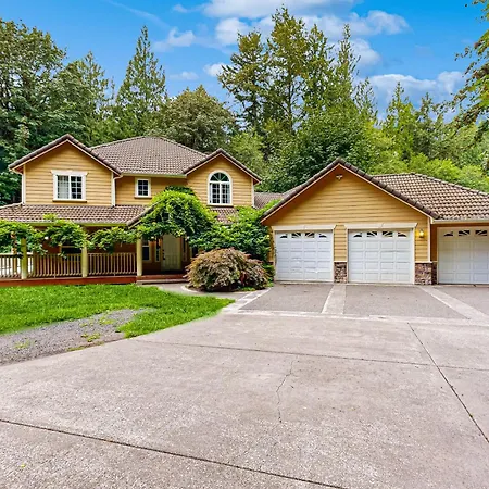 Wisteria Lane Forest Retreat